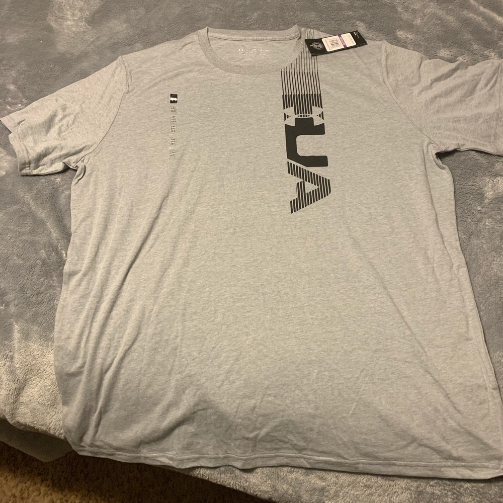 Men’s Under Armour Heat Gear T-Shirt!